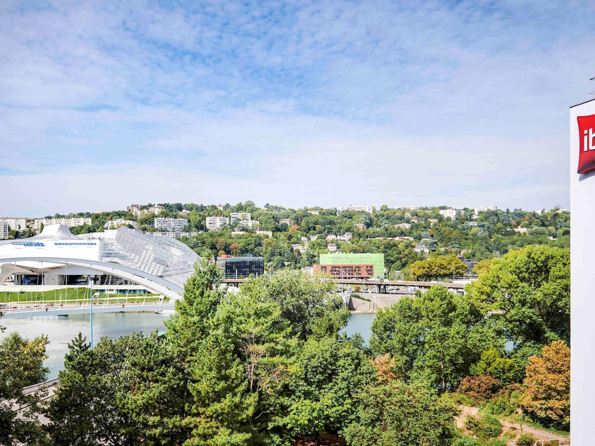 Ibis Lyon Gerland Musee Des Confluences Екстериор снимка